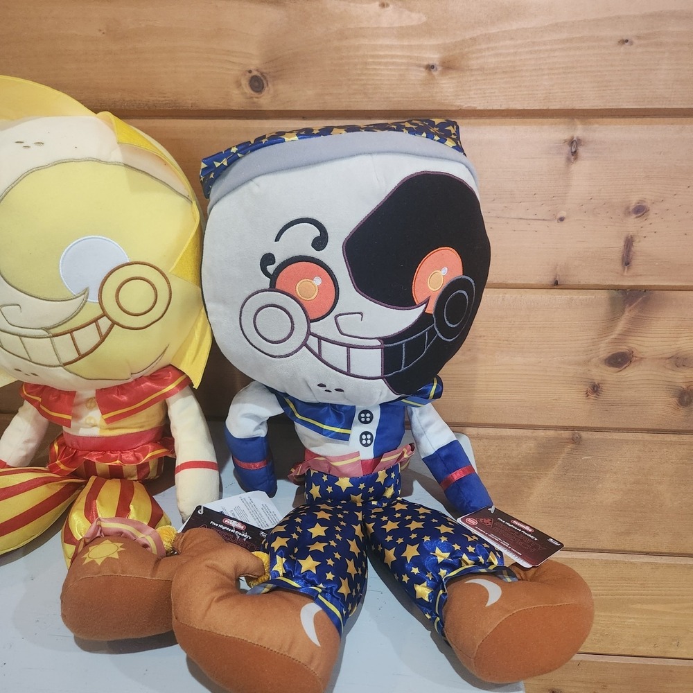 Funko Five Nights Freddy's FNAF Jumbo Moon Sun Plush Lot 2 Security Gamestop 22" - Picture 4 of 8